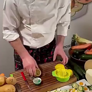Fruit Squeezer Juicer Citrus Extractor Tool Lemon Press Squeezer Fruit Citrus Orange Juice Lemon Mixer Squeezer Lime Juice Ginger Watermelon Fruit Juicer