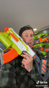 Hộp đồ chơi que xốp Nerf Modulus Demolisher 2-IN-1 cao cấp giúp phát triển khả năng vận động cho bé trai