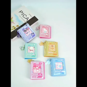 สมุดเก็บภาพ อัลบั้มเก็บการ์ด ขนาดเล็ก 3 นิ้ว แบบพกพา พร้อมรูแขวน ลายซานริโอ้น่ารัก สไตล์นักธุรกิจ สําหรับเก็บสะสม