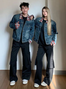 แจ็คเก็ตยีนส์ทรงสั้นคอปกสีแดงสำหรับผู้ชาย ทรงหลวม สไตล์อเมริกันย้อนยุค แขนยาว ปิดด้วยกระดุม ผ้าเดนิม ฤดูใบไม้ผลิและฤดูใบไม้ร่วง