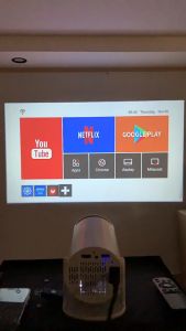 4K โปรเจคเตอร์ HY300 พร้อม WiFi และบลูทูธ: 180° หมุนการปรับภาพสี รองรับ Full HD 1080P และ Android 11 OS เครื่องฉายภาพยนตร์ได้