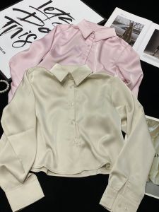 เสื้อเชิ้ตแขนยาวผ้าซาตินสีพื้นเอวสูงสีชมพู CCA High Street Old Money Style Pure Color Long Sleeve Shirt Short Length