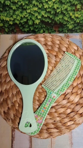 Sisir dan Kaca Fancy untuk Anak