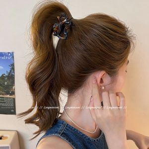 กิ๊บติดผมลายเสือดาวสีสันสดใสสำหรับผู้หญิง ทรงผมหางม้าสูง ครึ่งผม คลิปฉลาม ทรงผมสไตล์เกาหลี คลิปผมสุดหรูหรา