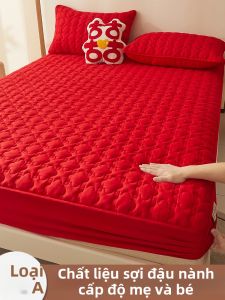 SUSE | Red Cotton Filled Bed Cover Single