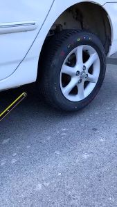 Kích chữ A nâng gầm ô tô loại 2 tấn chất liệu thép cán nguội ( 1 cờ lê + 1 kích )