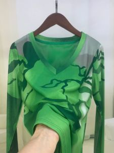 Fashionable V-Neck Printed Mesh Base Shirt Womens Slim Fit Spring Autumn Green Beautiful Small Shirt Geometric Pattern Letter