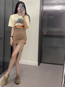 กระโปรงสั้นทรงเอเอวสูงสไตล์เกาหลีสำหรับผู้หญิงในช่วงฤดูร้อนปี 2025 ทรงเข้ารูป ทรงไม่สมมาตร ทรงลำลอง สไตล์ใหม่ กระโปรงสั้น