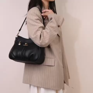 Tas Selempang Wanita Tas Bahu Kulit Pu Tas Fashion Wanita Shoulder bag Elegan Tas Kasual Dan Formal Tas Wanita Murah Berkualitas Tas Simple Stylish
