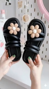 Womens fashion floral flat sandals Korean style cute and casual perfect for wearing at home Soft and comfortable