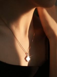 18K Gold Necklace for Women Four Leaf Clover Necklace Elegant Women Fashion Pendants Choker