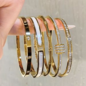 High-end 18K Golden Titanium Steel Non-Fade Bracelet Female Plain Ring Zircon Bracelet Light Luxury Niche Fashion Bracelet Bangle For Women