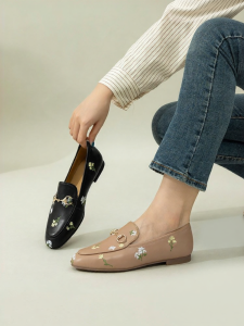 Vintage Embroidery Comfort Slip-on Loafers