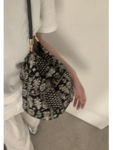 New Chinese Style Embroidered Canvas Bucket Bag Women Summer 2025 Trendy Korean Version Single Shoulder Underarm Bag