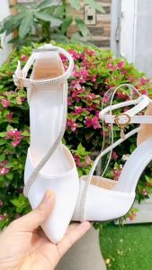 GIÀY BÍT MŨI DÂY ĐÁ CHÉO 85CM trắng