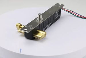 Khóa chốt cửa điện từ thường khóa 12VDC có độ trễ 0-3-6-9 giây loại 5 dây có kèm cả khóa cơ (mất điện mở bằng chìa khóa cơ)