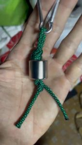 Nam Châm Hít Bi Sắt Loại Tròn Hình Trụ 20x20 Lỗ 6mm