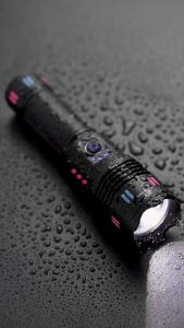 Senter Terang Tahan Lama Rechargeable Free USB Bahan Alumunium Zoom In Zoom Out Waterproof - Ak151