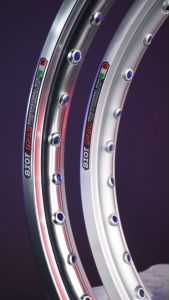 วงล้อ BIOT DRAG 1.4-17 กลมบาง ขอบเรียบ สีเงิน ลิขสิทธิ์แท้ มาพร้อมโลโก้สวยๆ งานสวยเนียบ อะไหล่แต่งมอไซ (ราคาต่อ 1คู่) l PTM Racing