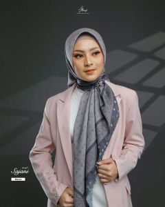 Best seller Jilbab hijab kerudung krudung segiempat scarf daily motif dewasa terbaru terlaris terkini modern kekinian murah viral 2023 sajani scarf Arrafi laser cut adem mudah di bentuk cantik bahan voal cotton cantik bayar di tempat COD