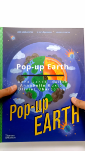 Interactive 3D Pop-up Earth Book | Thames & Hudson | Age 6+| Planet Science | Children Learning Education Discovery Birthday Present Gift Idea