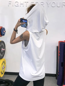 เสื้อแจ็คเก็ตกีฬาแขนกุดแบบหลวมๆ สำหรับออกกำลังกายในฤดูร้อน ระบายอากาศได้ดี แห้งเร็ว สำหรับการฝึกซ้อมและวิ่ง แฟชั่นสำหรับผู้หญิง