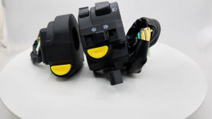 Raider 150 / R-150 / Raider J / Handle Switch (1set) Kiri / Kanan Saklar Pegang Saham Biasa