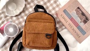 Tas Ransel Mini Vintage Courduroy: Pilihan Tepat untuk Perjalanan Singkat dan Kampus