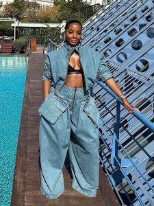 Twotwinstyle Phong Cách Châu Âu Áo Khoác Denim Và Quần Jean Nữ Túi Lớn Quần Ống Suông 2 Bộ Màu Xanh Dương