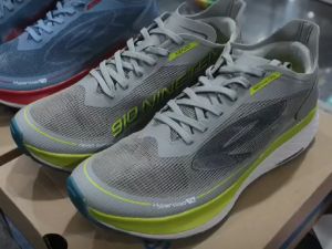 Sepatu Running NINETEN 910 KENZO RUN
