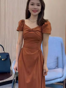 French Hepburn Style Womens Dress Summer New Design Slimming Waist Square Collar A-Line Skirt Elegant Luxury Fashion Dress