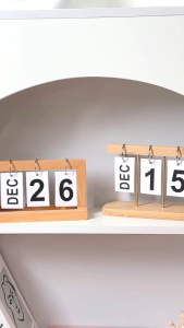 ปฏิทินตั้งโต๊ะ ปฏิทินสไตล์มินิมอล ปฏิทินหมุนหน้ากระดาษ ทำจากไม้ Wooden Calendar ปฏิทินพร็อพถ่ายรูป