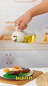 แก้วน้ํามันสเปรย์ขวด เหยือกใส่น้ำมัน ขวดสเปรย์น้ำมัน 450ML ขวดแก้วใส่น้ำมัน  ขวดใส่น้ำมัน ขวดสเปรย์แก้วใส่น้ำมัน สเปรย์ขวดน้ํามัน ขวดสเปรย์ ใช้งานได้ 2 ฟังก์ชั่น ฝาเปิดปิดอัตโนมัติ ขวดจ่ายน้ำมัน น้ำส้มสายชู ขวดใส่ซอส