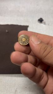 กระดุมตอกยีนส์ก้นไฟเบอร์ขนาด1.7 cm สำหรับงานอุตสาหกรรมเสื้อผ้า ร้านเย็บผ้า มีให้เลือกหลายแบบ สินค้าพร้อมส่ง