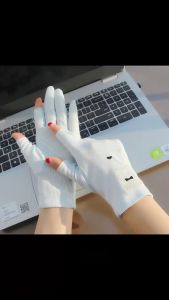 ถุงมือสไตล์หวานสดชื่น ผู้หญิงแบบบาง กันแดด สำหรับขับรถ ขี่จักรยาน กันลื่น ปกป้องมือ เก็บชา ระบายอากาศ ทรงสั้น สำหรับฤดูร้อน เล็บครึ่งนิ้ว ฤดูใบไม้ผลิ