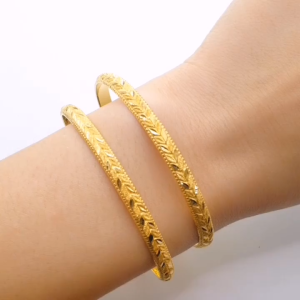 Yon Hing Gelang Tangan Classic Design Indian Daimeter 6.25cm Emas 916