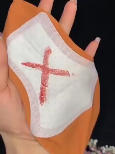 Underwear Cleaning Soap Intimate Wear Stain Removal Gentle Laundry Bar for Men & Women 内衣皂 内裤专用 清洗血渍 去污肥皂 男女通用