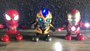 Đồ chơi robot nhảy múa sinh động sáng đèn nhạc cho bé trai (ảnh thật)