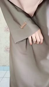 Abaya Arab & Turki Basic: Desain Modern untuk Wanita
