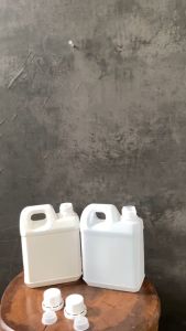 Jerigen Kotak 1 Liter Warna Putih Susu & Jerigen Air Isi 50 Pcs