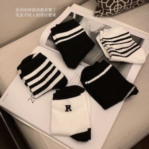 [Nye] 5 Pairs of Socks for Women Fall and Winter Black and White Striped Mesh Red Socks Ins Combination Tube Socks Womens Fashion