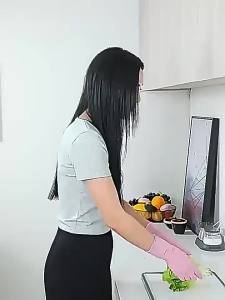 PISSA | Durable Oiled-proof Long Disposable Nitrile Gloves