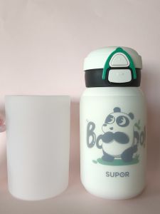 Túi Đựng Cốc Bằng Silicon 570ml Hình Gấu Trúc Cách Nhiệt Bảo Vệ Chống Trượt Chống Mài Mòn Đế Cốc Dùng Trong Nhà Và Ngoài Trời