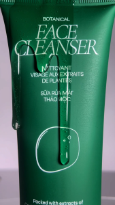 Poreves sữa rửa mặt dạng gel chiết xuất thảo mộc dịu nhẹ cho da nhạy cảm