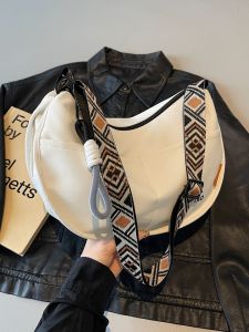 กระเป๋าสะพายข้างทรงหมูสัตว์น่ารักสำหรับผู้หญิง กระเป๋าสะพายข้างสไตล์ญี่ปุ่นลำลองสำหรับนักศึกษา กระเป๋าสะพายข้างแบบสะพายข้างสำหรับเดินทางไปทำงาน