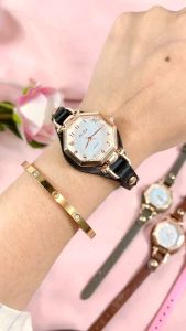 Jam Tangan kasual Wanita Quartz Elegan Dengan Desain Bezel Oktagonal Tali Kulit Terbaru Fashion