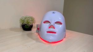 KIVEE Skin Metrix Mask หน้ากากแสงบำบัด LED 7 สี Light Therapy Mask หน้ากากความงาม LED Beauty Booster Mask รุ่นใหม่ล่าสุด