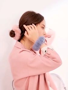 BabyShop-C877 Ikat Rambut Bulu Pompom Polos Elastis Korean Style / Scrunchie Ponytail Ikat Rambut