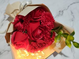 ♥️🇸🇬 Gift bouquet flower rose soap forever rose LED lights with paper bag wedding gift birthday gift Valentines Day anniversary gift teachers day gift mothers day gift farewell gift Christmas gift Xmas flower wedding flower artificial rose