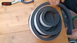 [จัดส่งจากกรุงเทพ]ดูดประตู ด้านบนประตูด้านข้างประตู สติ๊กเกอร์ประตูและหน้าต่าง แถบซีลประตูและหน้าต่าง แถบกันลมตะเข็บประตู แถบฉนวนกันเสียง ประตูบานเลื่อนตู้ในครัวเรือน